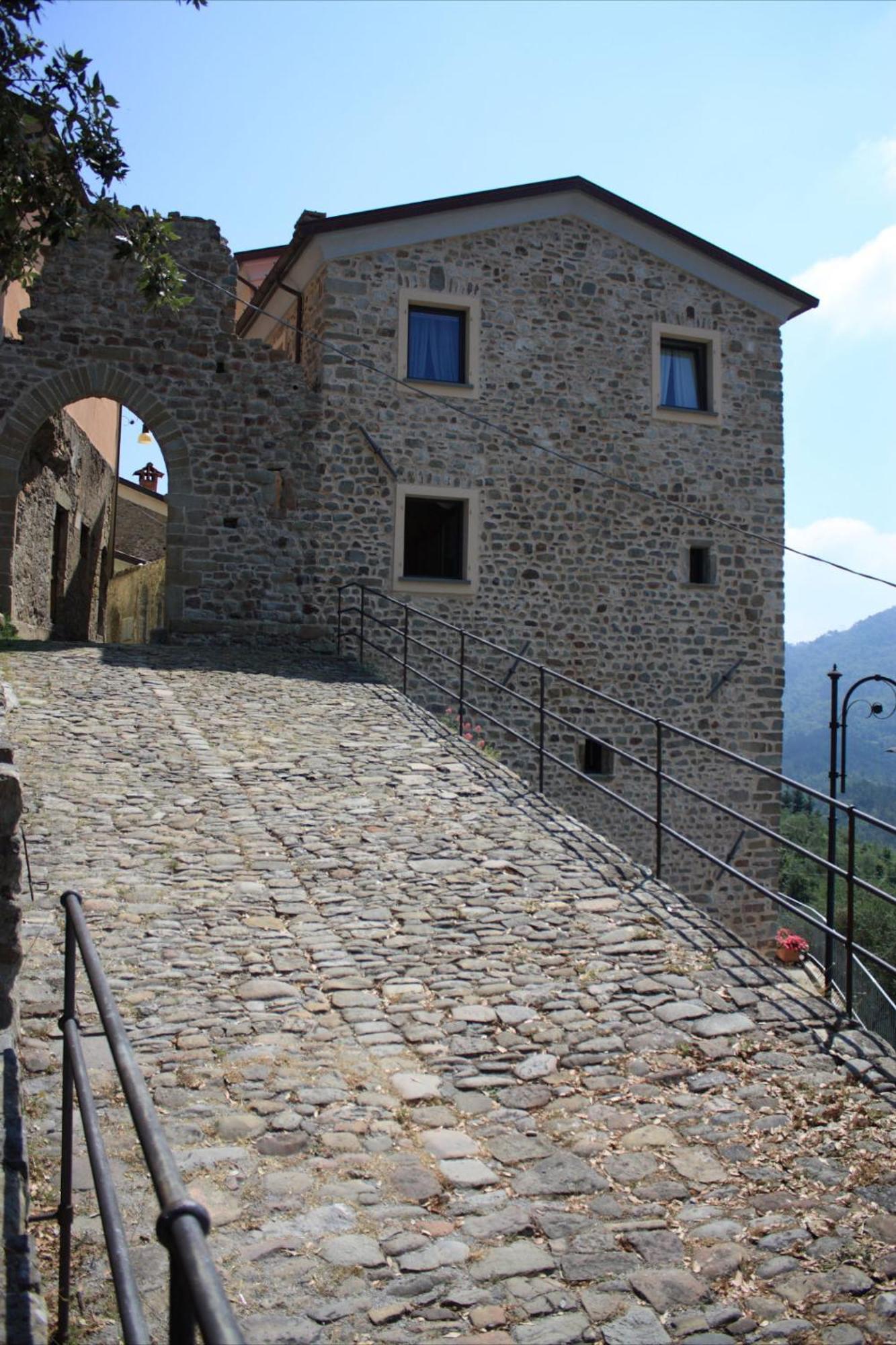 Al Castello Da Annamaria Guest House Beverino Exterior photo